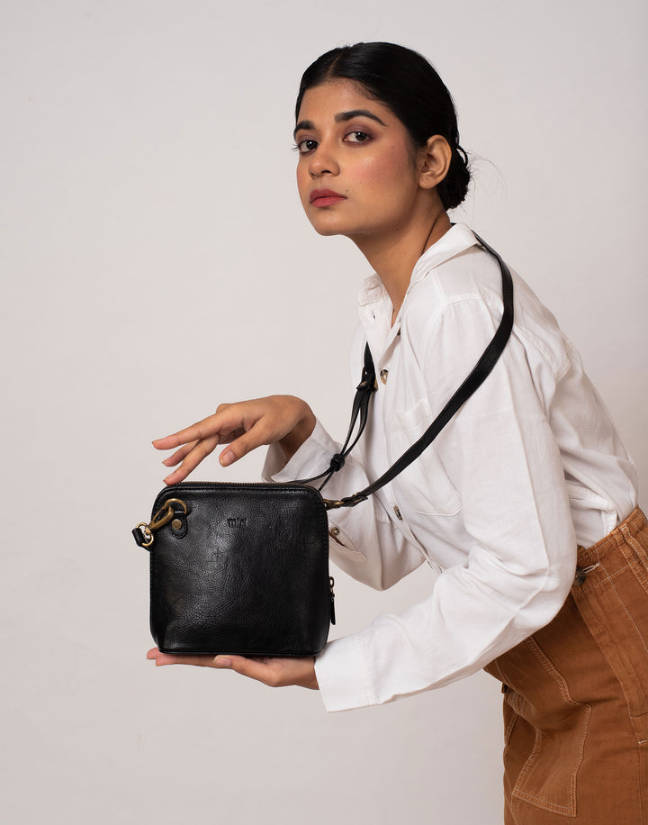 Venice Sling Bag-Black