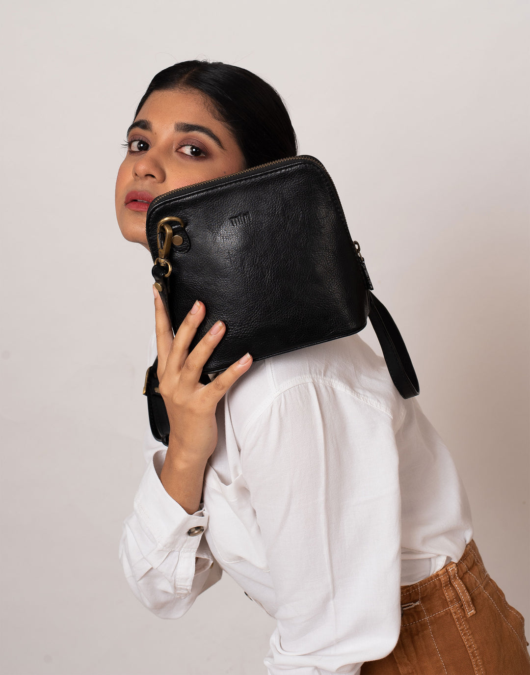 Venice Sling Bag-Black
