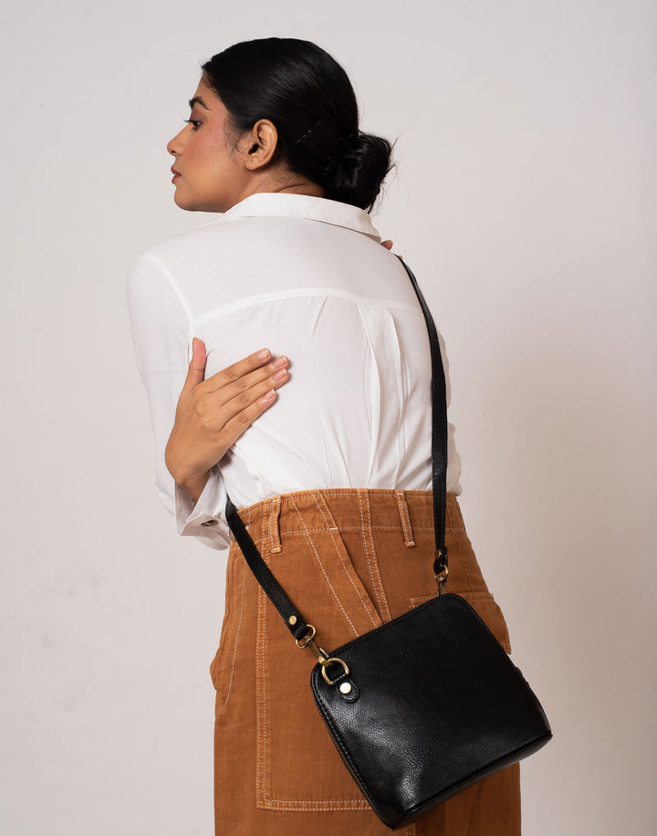Venice Sling Bag-Black