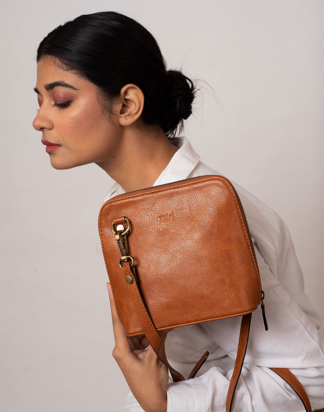 Venice Sling Bag-Tan