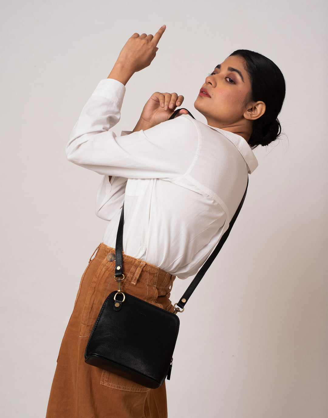 Venice Sling Bag-Black