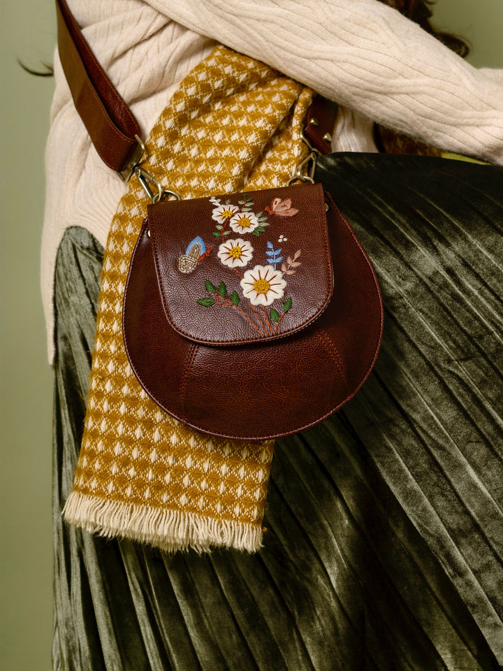 White Daisy Bianca Sling Bag