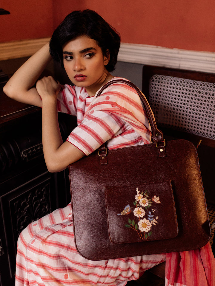 Hand Embroidered White Daisy Laptop Bag
