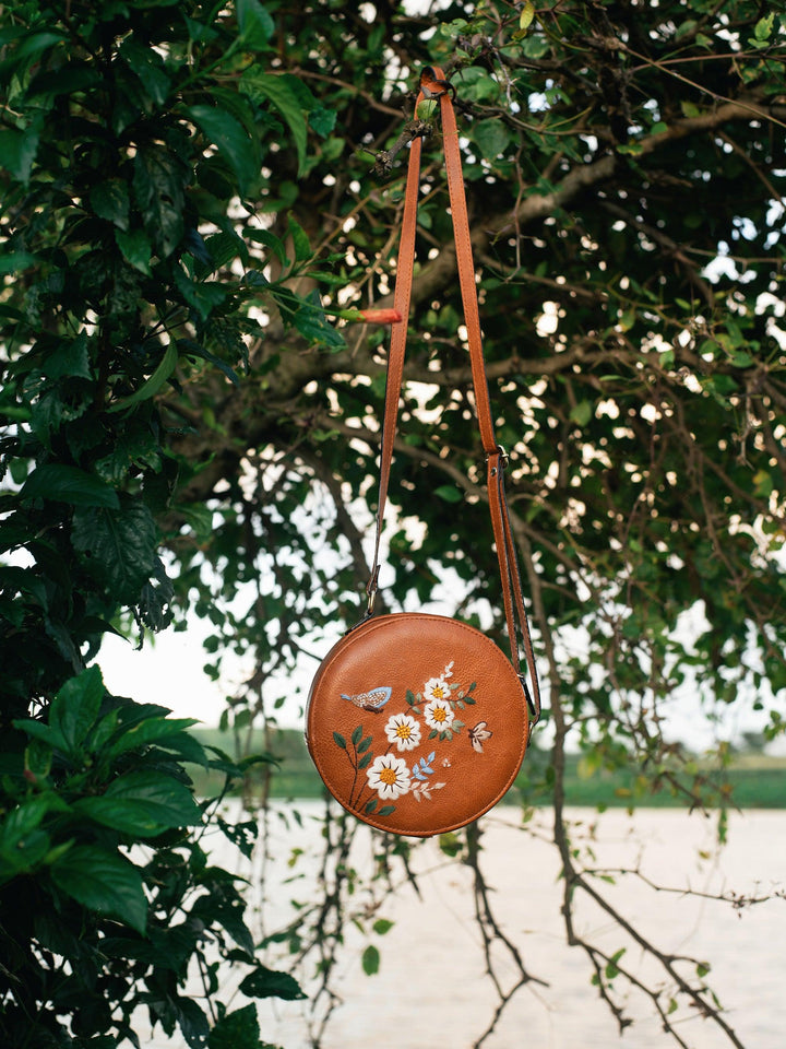 White Daisy Sling Bag - Miri