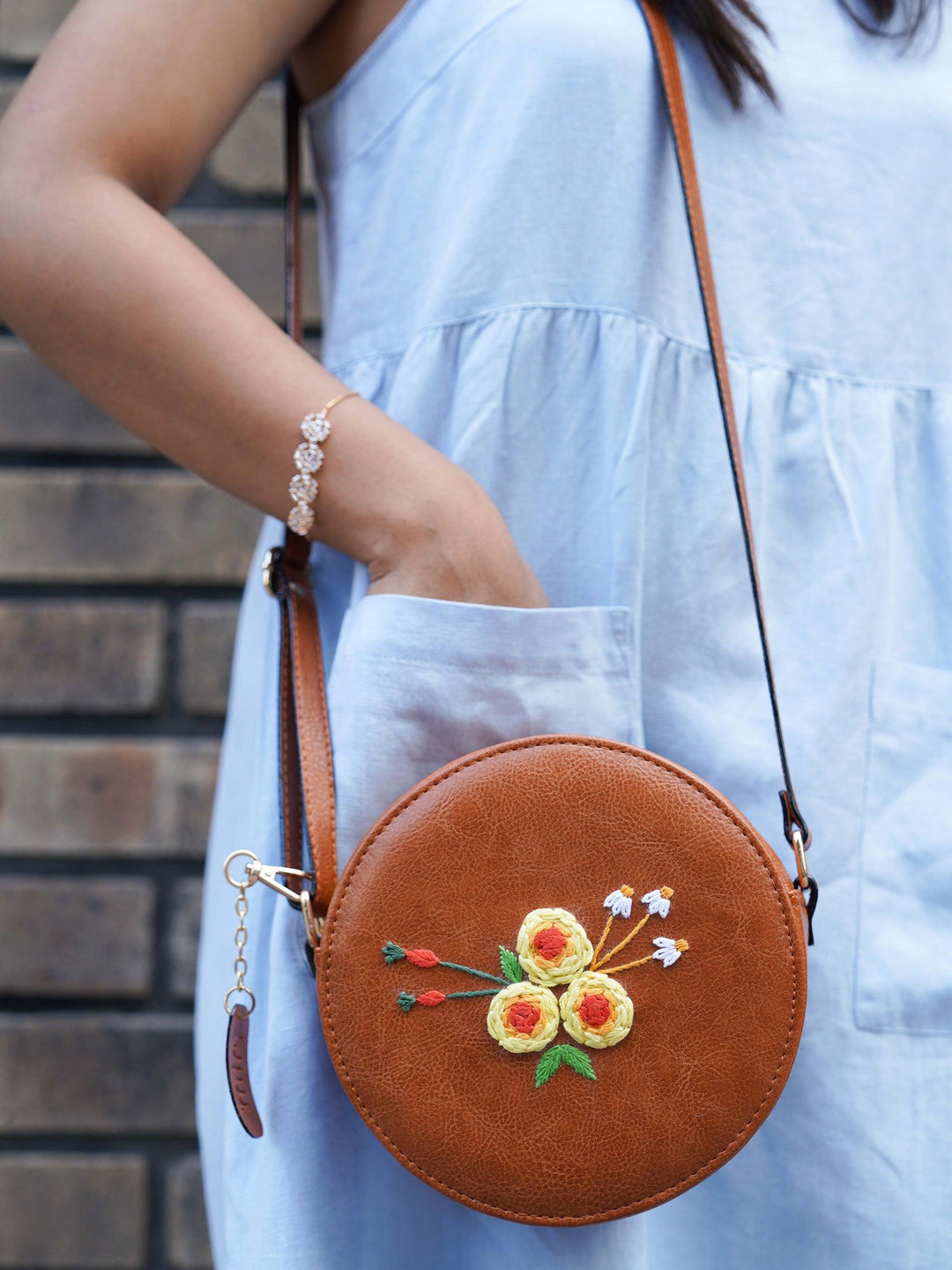 Three Roses Sling Bag - Miri