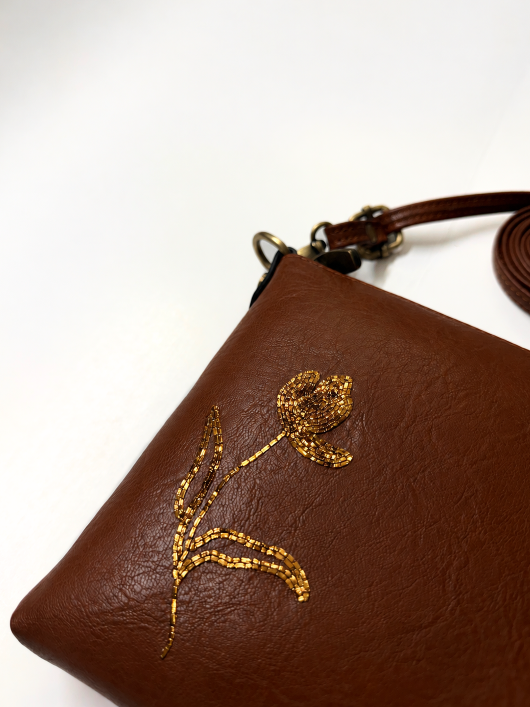 Kusum Baithak Sling