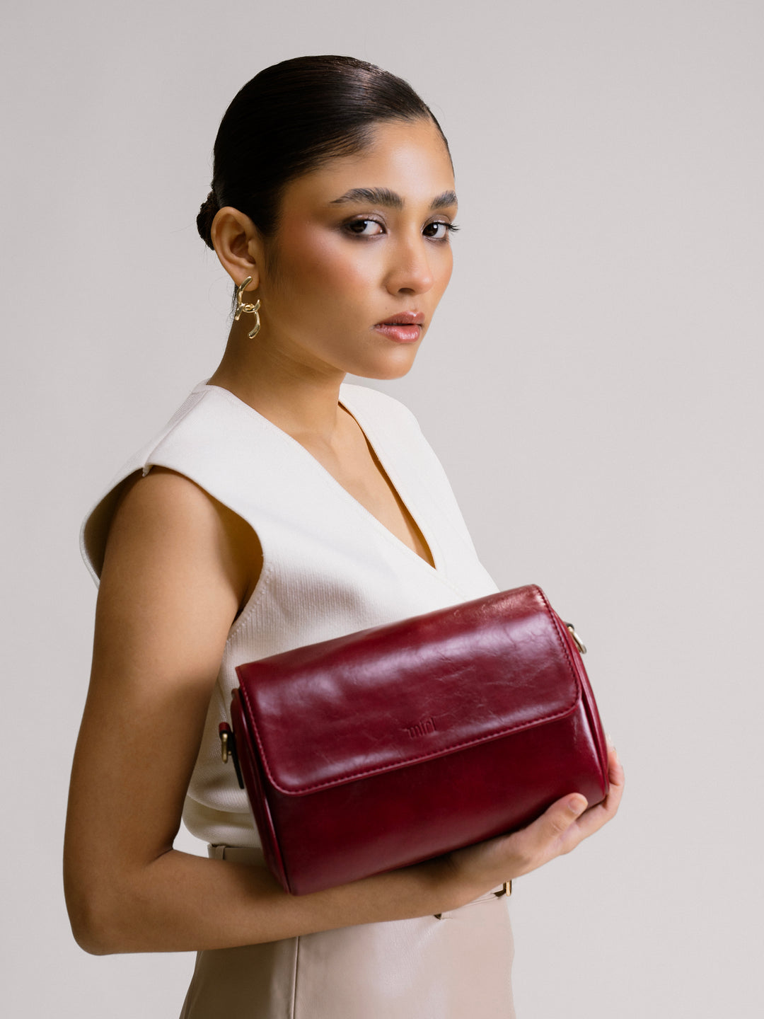 Rosewood Maroon Retro Style Flap Sling