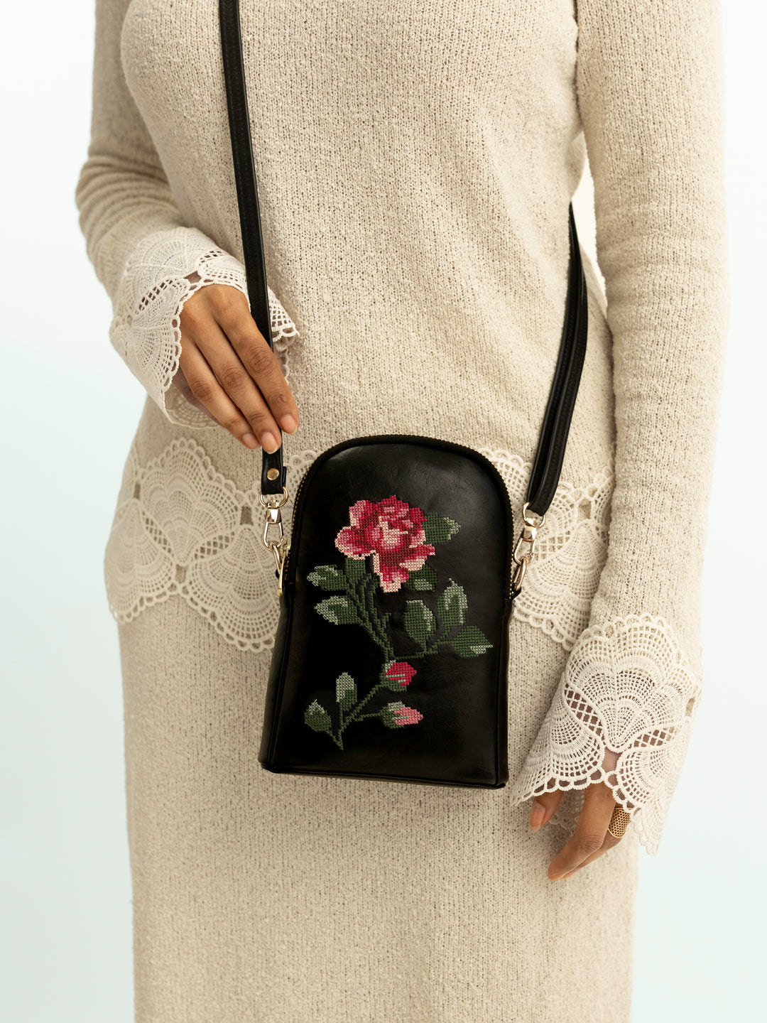 Udhagai Queen Cross Stitched Jodi Pouch Sling - Black