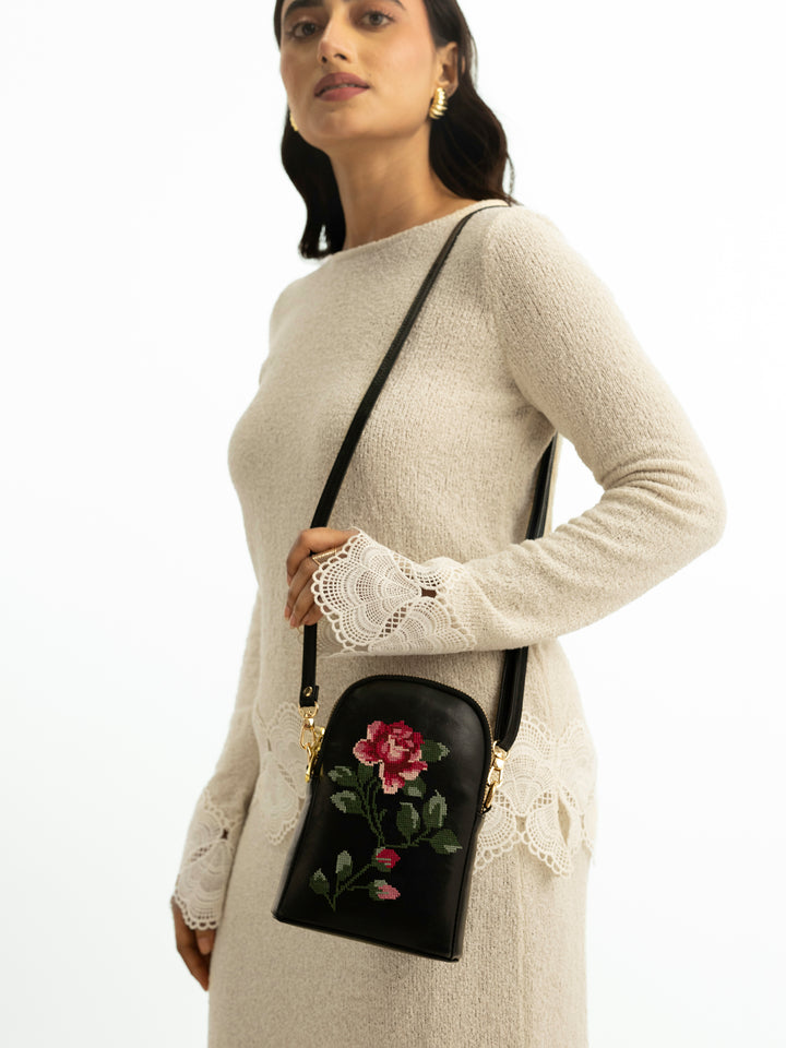 Udhagai Queen Cross Stitched Jodi Pouch Sling - Black
