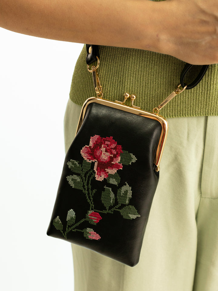 Udhagai Queen Cross Stitched Mobile Slings - Black