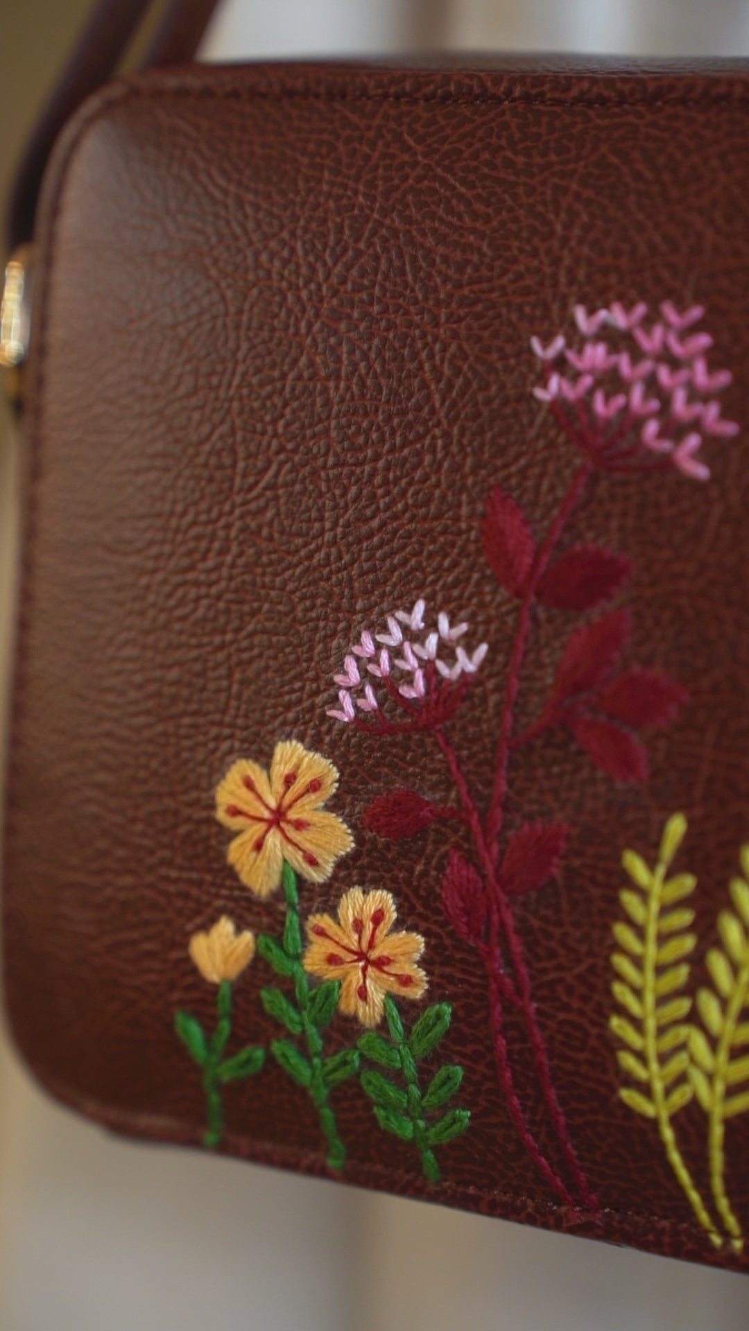 Blooming Meadows Sling – Miri